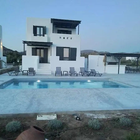 Villa Divani *