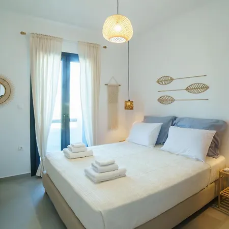Divani Plaka (Naxos)